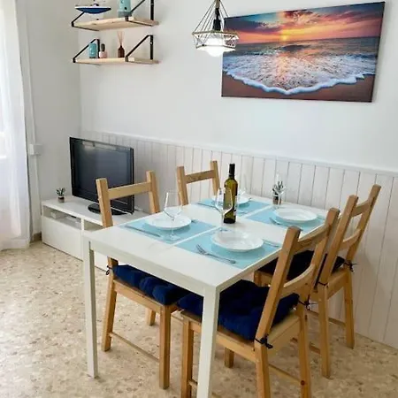 Precioso Apartamento Con 2 Piscinas, Playa Fenals Apartment Lloret de Mar