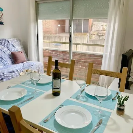 Precioso Apartamento Con 2 Piscinas, Playa Fenals