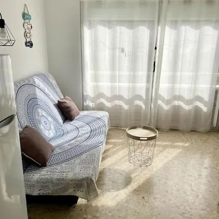 Precioso Apartamento Con 2 Piscinas, Playa Fenals